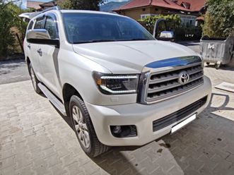 toyota sequoia platinum flexfuel