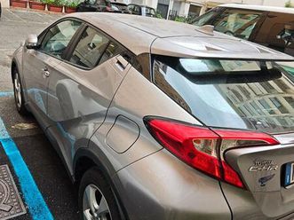 toyota ch-r 2018 32000 km