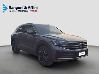 volkswagen touareg 3.0 v6 tdi scr elegance del 2023 usata a castegnato