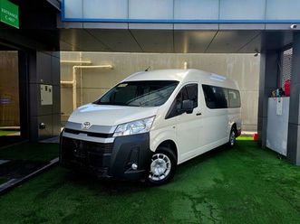 toyota hiace automatic patrol/ 3.5 v6/ 13 seats / low mileage/ passenger