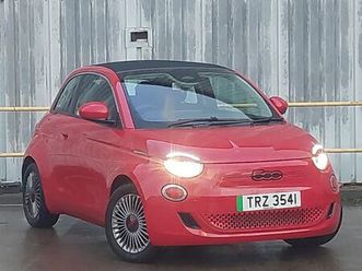 2022 fiat 500c e red