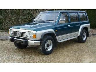 1998 nissan patrol vert automatique, 5 vitesses conduite...