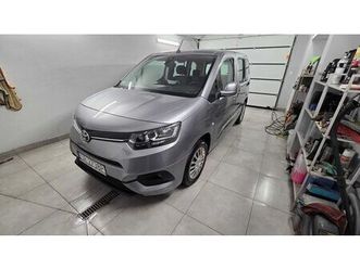 toyota proace city verso 5 os. benzyna 1.2 automat stan bardzo dob rybnik • olx.pl