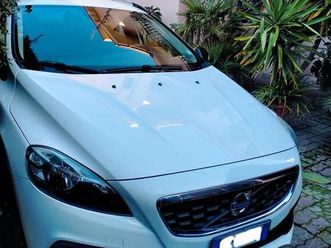 volvo v40 cross country