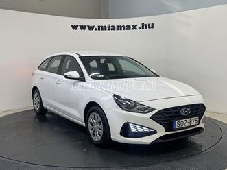 hyundai i30 1.6 crdi lp life facelift magyarországi. sérülésmentes. végig vezetett szervizkönyves