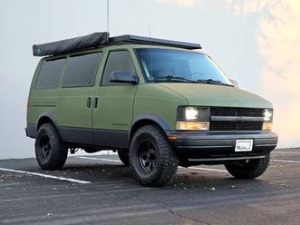 4×4 camper van