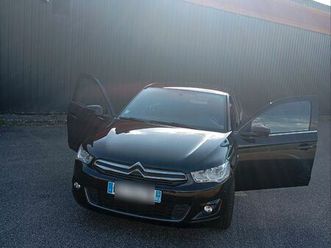 une belle voiture citroën c-elysée