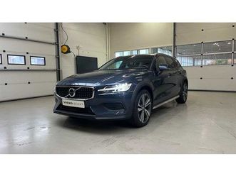 volvo v60 cross country cc ii b5 mild hybride awd | harman kardon | 19' velgen | 360° cross country b5 mild hybride awd | harman kardon | 19' velgen | 360° came
