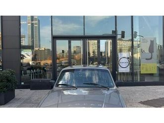 1991 volvo 245 gris manuel, 5 vitesses conduite à gauche...