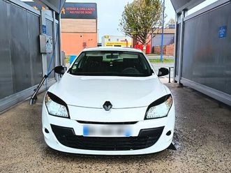 vend mégane commercial