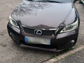 lexus ct200h hybride essence éthanol 2011