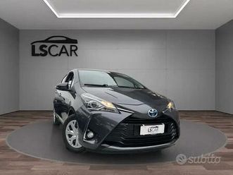 toyota yaris hybrid~5p 1.5h business~unipro~promo~