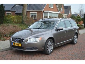 volvo v70 - 1.6 t4 summum leer/navi/schuifdak/dealer onderh/150dkm