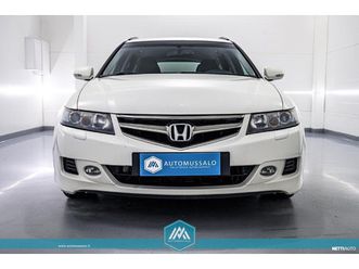 tourer 2,0i sport at business *premium audio, cruise, koukku, puolinahat*