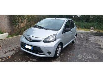 toyota aygo 1.0 connect 2013 adatta a neopatentati