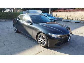 giulia 2016 2.2 t business sport launch edition 180cv auto