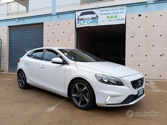 volvo v40 d2 r-design momentum