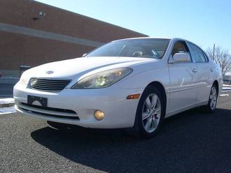 2005 lexus es330 4 door sedan w/navigation & pearl white