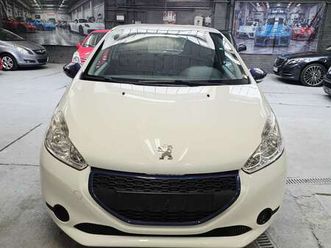 208 1.0i access prête à immatriculer