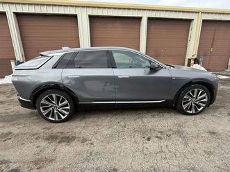used 2023 cadillac lyriq v