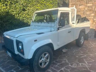land rover defender 110 pick-up