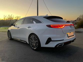 kia proceed gt 1.6 crdi dct7 - 96000km setembro/20