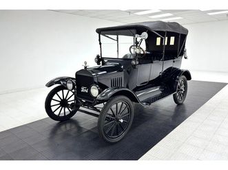 1917 ford model t touring sedan