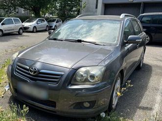 toyota avensis break
