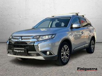 outlander 2.2 di-d 4wd instyle 7p.
