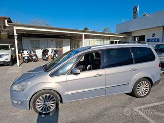 ford galaxy con gancio traino