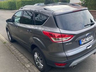 autos ford kuga titanium 4x4