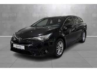 toyota avensis stasjonsvogn