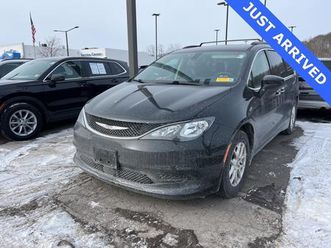 used 2021 chrysler voyager lxi