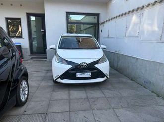 aygo ii 2014 5p 1.0 x-play