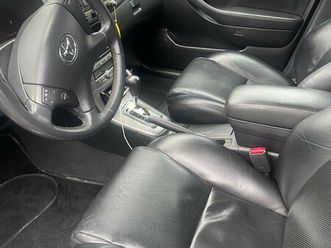 avensis 2.4 stationswagen/ 163ps/ neue scheinwerfer frisch ab mfk, leder, navi, sitzheizung