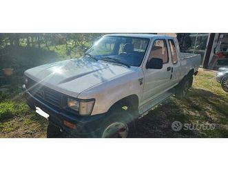 toyota hilux 4x4 extracab 2.4d 1996
