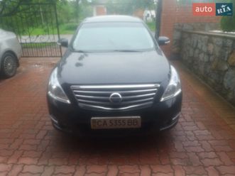 nissan teana 2010