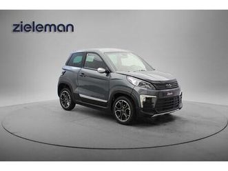 ligier js60 dci chic sun - 2022 - 9.634 km - airco, camera, leer, stuurbekrachtiging