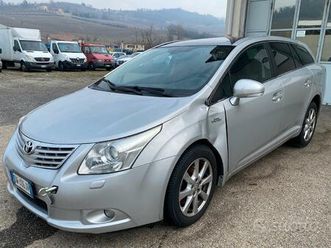 toyota avensis 2.2d automatica - 2009
