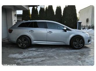 toyota avensis touring sports 1.8 business edition