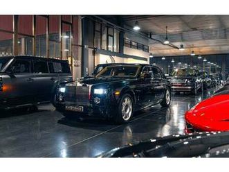 rolls-royce phantom v12