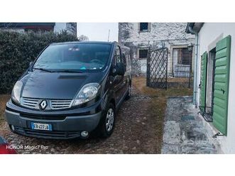 renault trafic passenger