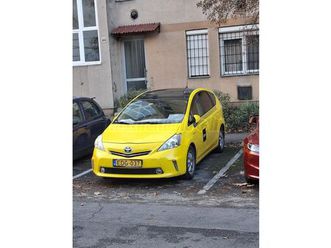 toyota prius+ 1.8 hsd premium e-cvt