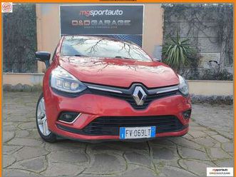clio iv 2017 0.9 tce moschino zen 90cv