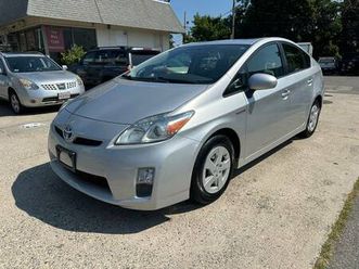 2011 toyota prius three hybrid ** 143,110 miles ** 1 owner