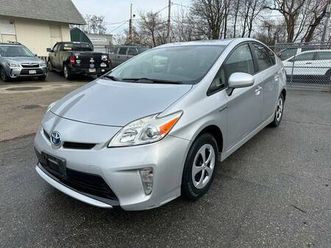2013 toyota prius three ** 101,349 miles ** 1 owner