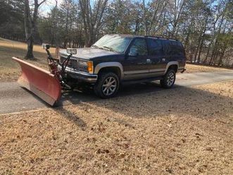 98 gmc suburban with western snowplow 8000