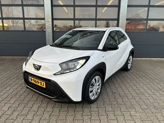 toyota aygo x 1.0 vvt-i mt 72pk play