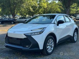 toyota c-hr 1.8 new model km zero