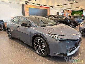 toyota prius 2.0 phev lounge